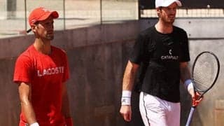 ジョコとマレーが練習を公開