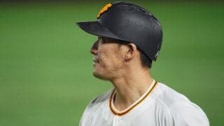「ファンを泣かせに来てる」　凡退なのに拍手喝采…巨人梶谷、一塁走路での“友情確認”