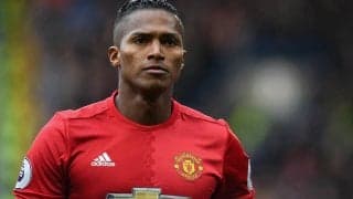 元ユナイテッドのキャプテン、バレンシアが35歳で現役引退「僕の体がこの決断を下すように…」