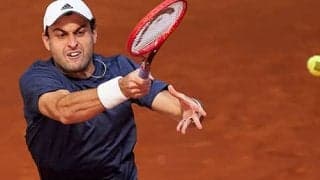 ロシア勢対決制し初16強へ