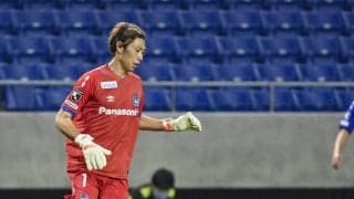 【超テクJ動画】GK東口順昭が驚愕プレー！　１点ビハインドで見せたロングミドルシュート！