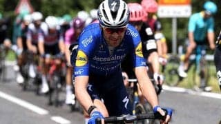 伊自転車レースで衝撃シーン　伴走車の追突で転倒…欧メディア驚愕「恐ろしい事故」