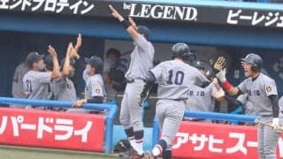 福井の本塁打など15安打の猛攻　慶大が首位攻防戦に先勝／立大１回戦