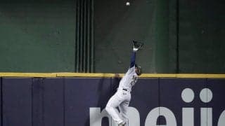 【MLB】マリオ状態の“2段ジャンプ”が「現実離れ」　本塁打強奪を「軽々やっちゃうね」