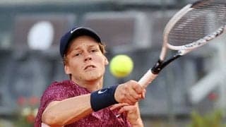 シナー 逆転勝ちで初戦突破