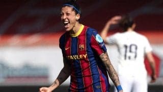 「メッシが現れた！」バルセロナ女子のエースが1プレーで3人を股抜き！「彼女は魔術師なのか？」