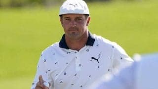 デシャンボーが難関ホール攻略　巨大池越えの“楽々5I”に米TVも衝撃「まあ驚いた」