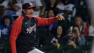 【MLB】激怒のベース引っこ抜き、判定不服で大暴れの指揮官に米笑撃「彼しかやらない！」