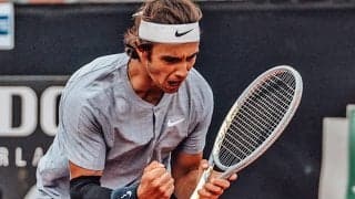 ムゼッティ、ベデネに勝利！　準決勝はチチパスとの片手バックハンド対決に[オープン・パルクARA]