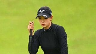 原英莉花、ボールをパクリ!?　口を大きく開けたシーンに反響「姫、腹減ったのか？」