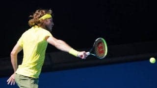 片手バックで高いボールを打ち返す、しのぐボールを打つためのちょっとした「コツ」を紹介！(7) 【上達ワード50】[リバイバル記事]