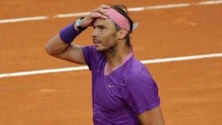 ナダル、白に輝くEV車と2ショット　お洒落な1枚に海外反響「背高いな」「ワンダフル」