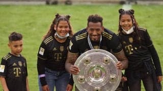 バイエルン退団のボアテングを絶賛するフリック監督「彼はドイツ最高のセンターバック」