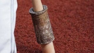 審判をバットで殴りつけて逮捕に　正気を失った打者が起こした「狂気のシーン」