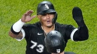 【MLB】「目の高さ」もお構いなし　打率トップ捕手の“完全ボール球打ち”に反響「驚異的」