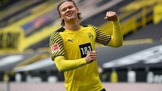 ハーランドがファン選出のブンデス年間MVP受賞!　レヴァンドフスキ選外に疑問の声も…