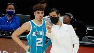 6連敗で今季を終えたホーネッツ、ジェームズ・ボーレゴHCを来季も続投へ