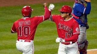 【MLB】大谷翔平、弾丸15号は芯を外した？　手が痺れた仕草に米記者「痛むだろうね、うん」
