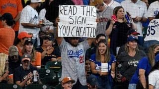 【MLB】ドジャースとアストロズの因縁対決でファンもヒートアップ　“場外乱闘”勃発し、負傷者も