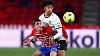 バレンシア、今季トップチームデビューのMFコインドレディとプロ契約を締結