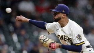 【MLB】「この動きは驚きだ！」　打者も思わず凝視…不公平すぎる“魔球”は「誰も打てない」