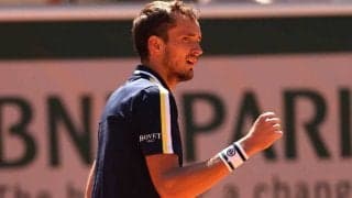 メドベージェフが5度目の正直！フェデラーは16ヶ月ぶりのGS白星［全仏オープン］