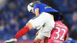 大住良之の「この世界のコーナーエリアから」連載第61回「サッカーからヘディングがなくなったら」(1) 「新ルール」で変わったハンドの判定