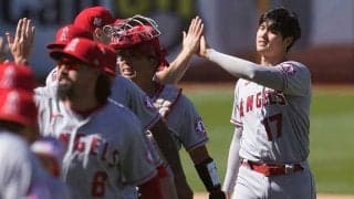 【MLB】大谷翔平、自然と仲間が集まった“ベンチの一幕”に米実況脚光「なんてクールなんだ」