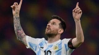 「スタジアムにいなくても、いつだってそこにいた」ゴールを捧げたメッシが改めてマラドーナ氏を追悼