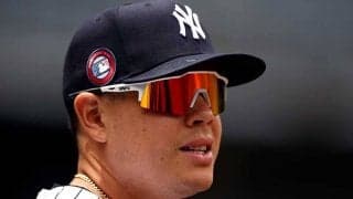 【MLB】内野手がネットに頭から突入　宙に浮いた“ダイブの瞬間”に米衝撃「空中を泳いでる」