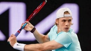 片手バックで「トップスピンをかける」「強いボールを打つ」「スライスをコントロールよく打つ」ためのちょっとしたコツを紹介！(7) 【テニス上達ワード50】[リバイバル記事]