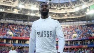 アーセナルで11年過ごしたジュルーが現役を引退、ダブル酒井とも同僚、スイス代表で3度W杯出場