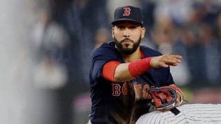 【MLB】内野安打を防いだ二遊間の“2段階キャッチ”　あうん呼吸の連係は「筋書き通り」