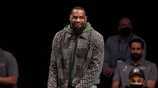 8750万人のフォロワーを持つレブロンのインスタグラム1投稿の価値はいくら？