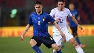 イタリア代表が現代的サッカーに変貌。不可欠なMFの独特なスタイルとは