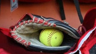 「イチローの送球を思い出す」　右翼→三塁“女子版レーザー”が「なんてライフル！」