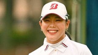 21歳吉田優利、会心パット連発で6アンダー　高校からの“相棒”と「明日も60台で」