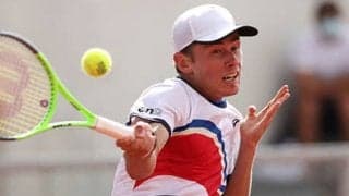 デ ミノー 逆転で８強入り