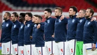 イングランド代表の選手に歴代選手数が書かれた“レガシーキャップ”をプレゼント！最新は1262番