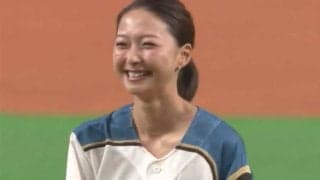 「笑顔になる」「めっちゃ美人」　広島鈴木の妻・愛理さん“大回転”アクロバティック投球
