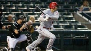 大谷翔平、自打球翌日の“お構いなし安打”に球団OB困惑「アハハ、MLBで他にいる？」