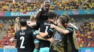 采配的中のオーストリア、途中出場の2人で2ゴールを挙げユーロ初勝利を飾る！《ユーロ2020》