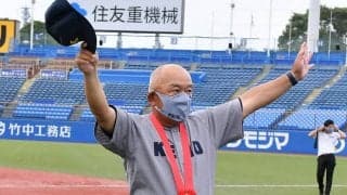 【大学野球】「自分が勝ちたい」から、「選手が勝ちたい」へ　日本一慶大・堀井監督の指導