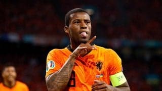 オランダ代表MFワイナルドゥムがユーロでもファン・ダイクに捧げるゴールパフォーマンス