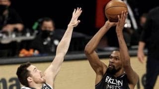 ネッツが後半に大逆転勝利、デュラントがシリーズ王手に導く／NBAプレーオフ