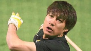 「ギータしか振れん」鷹・柳田、“巨大バット”での轟音スイングにファン驚き