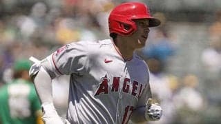 【MLB】大谷翔平、泳ぎながら2階席まで運ぶ19号　米記者絶賛の嵐「凄い。完璧」「マンモス級」