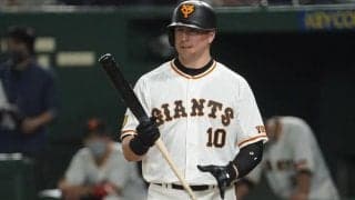 17日の公示　巨人が退団のスモーク、ロッテは唐川侑己、広島は中田廉を抹消