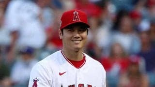 【MLB】大谷翔平がバント処理でダイブ！　投手らしからぬ動きに米記者驚き「彼には感動する」