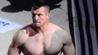 若かりしミルコの秘蔵写真　床と垂直“美しすぎる蹴り上げ”に海外驚愕「これは凄い」